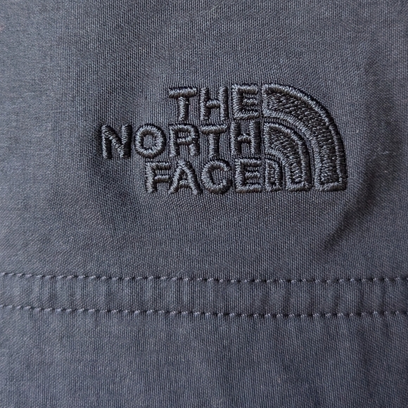 The North Face Black Nylon Cargo Belted Hiking Shorts Size Small - Picture 2 of 8